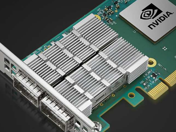 随着這些計算需求的(de)不斷增長(cháng)，NVIDIA Quantum InfiniBand這一(yī)世界上唯一(yī)可(kě)完全卸載的(de)網絡計算加速技術提供了在高(gāo)性能計算（HPC）、人工智能和(hé)超大規模雲基礎設施中以更低(dī)的(de)成本和(hé)複雜性實現無與倫比的(de)性能所需的(de)巨大飛(fēi)躍